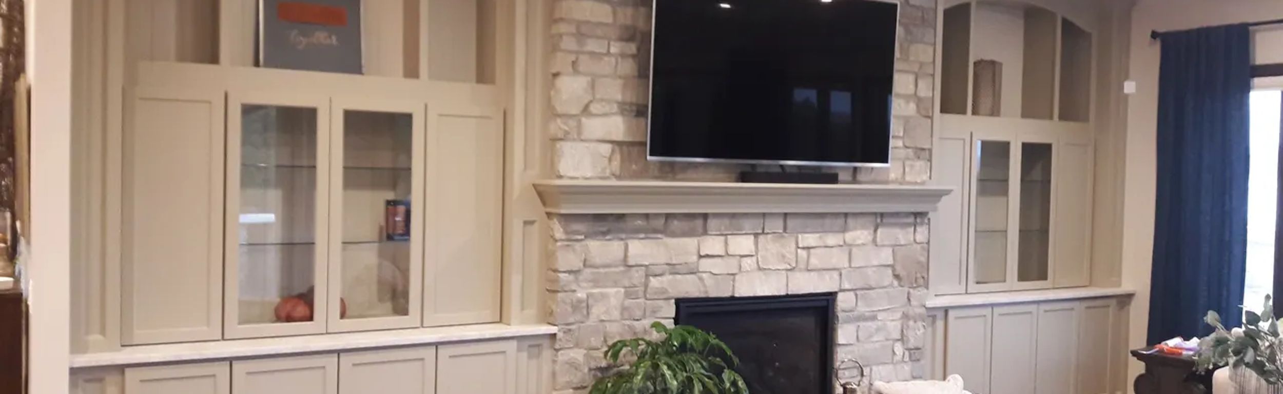 custom living-room with lighting